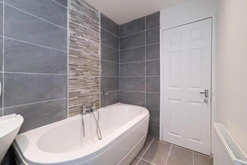 Photo of Bathroom in Pollokshaws