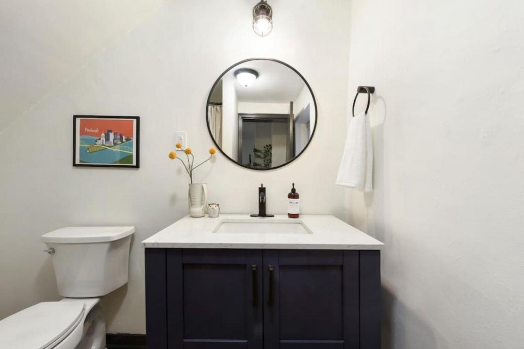 Photo of Bathroom in Lower Lawrenceville