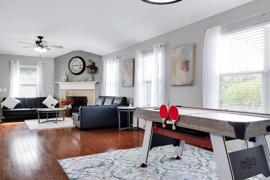 Photo of Livingroom in Wetmore
