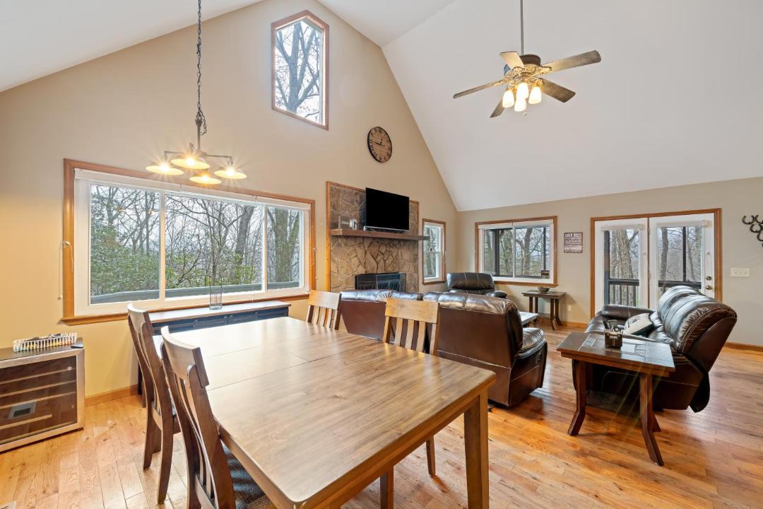 Photo of Livingroom in Blairsville