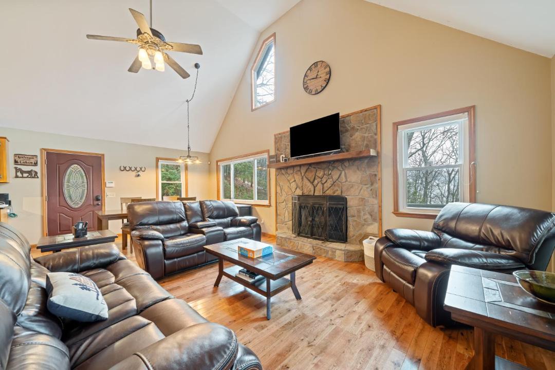 Photo of Livingroom in Blairsville