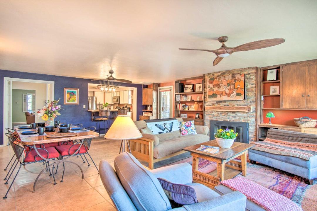 Photo of Livingroom in Peter Howell