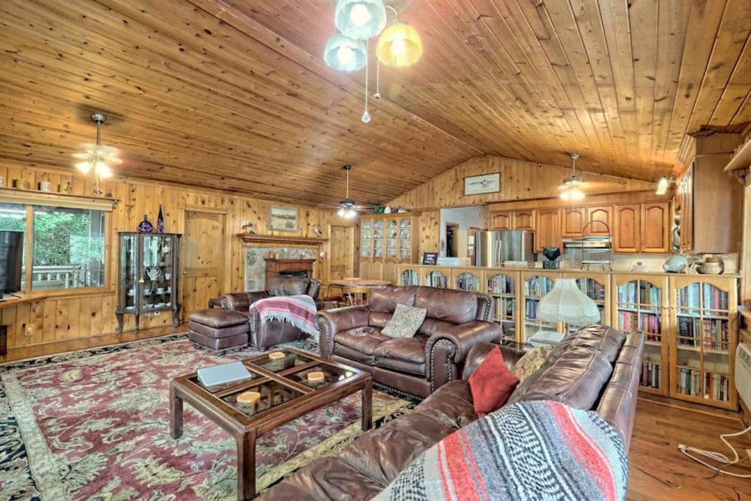 Photo of Livingroom in Clayton