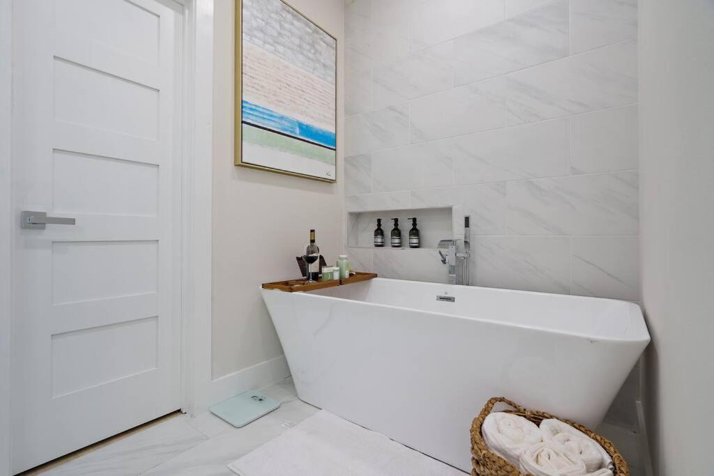 Photo of Bathroom in West Dallas