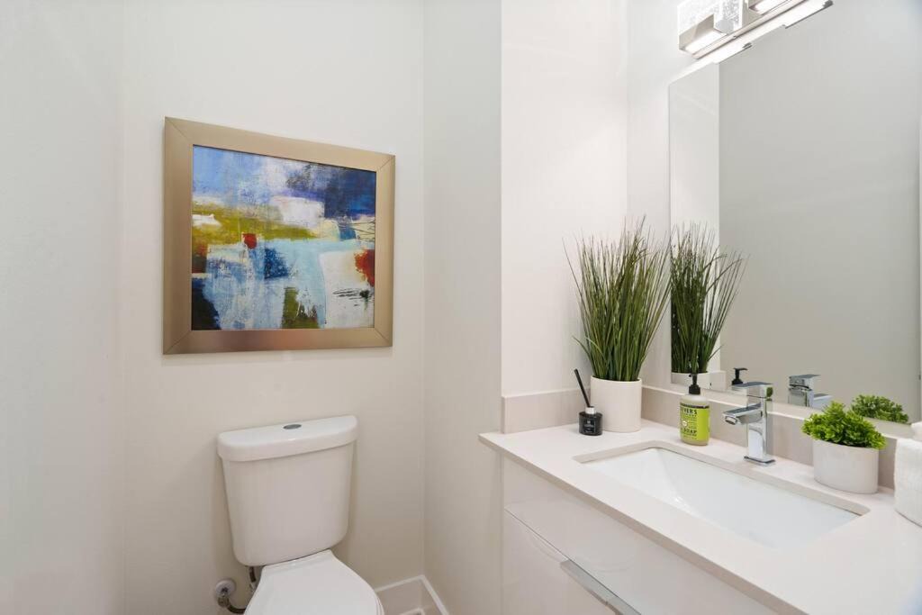 Photo of Bathroom in West Dallas