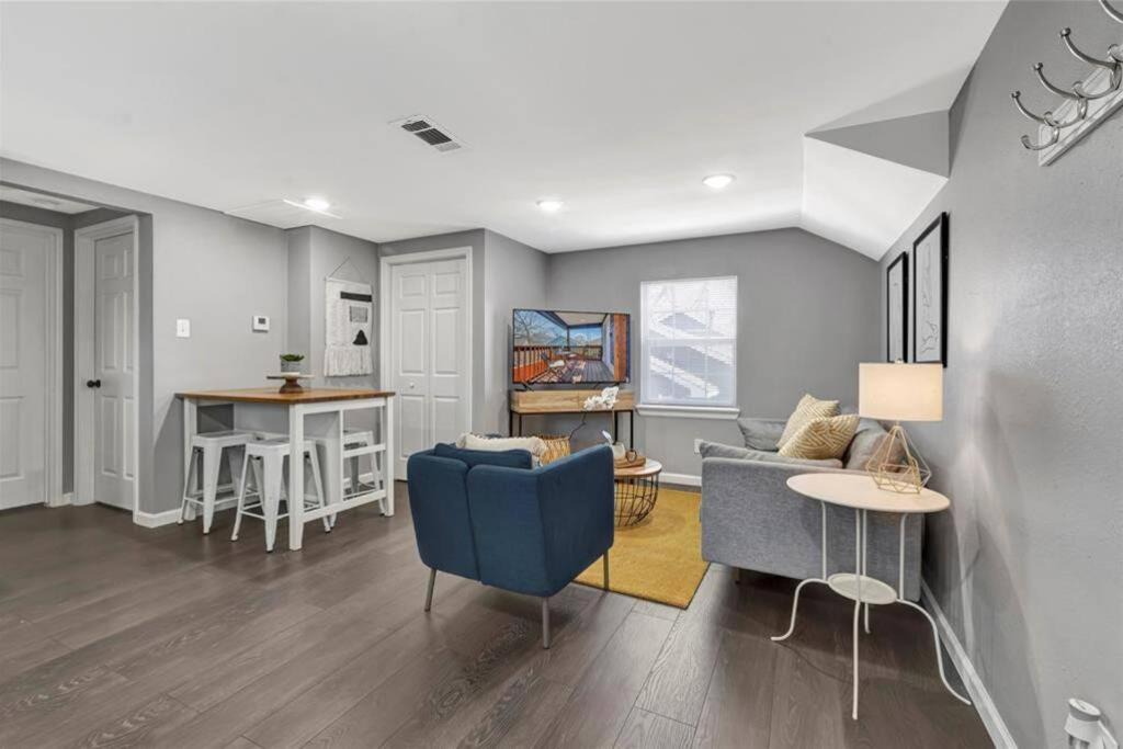 Photo of Livingroom in Greater East End