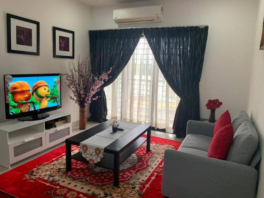 Photo of Livingroom in Seksyen 13