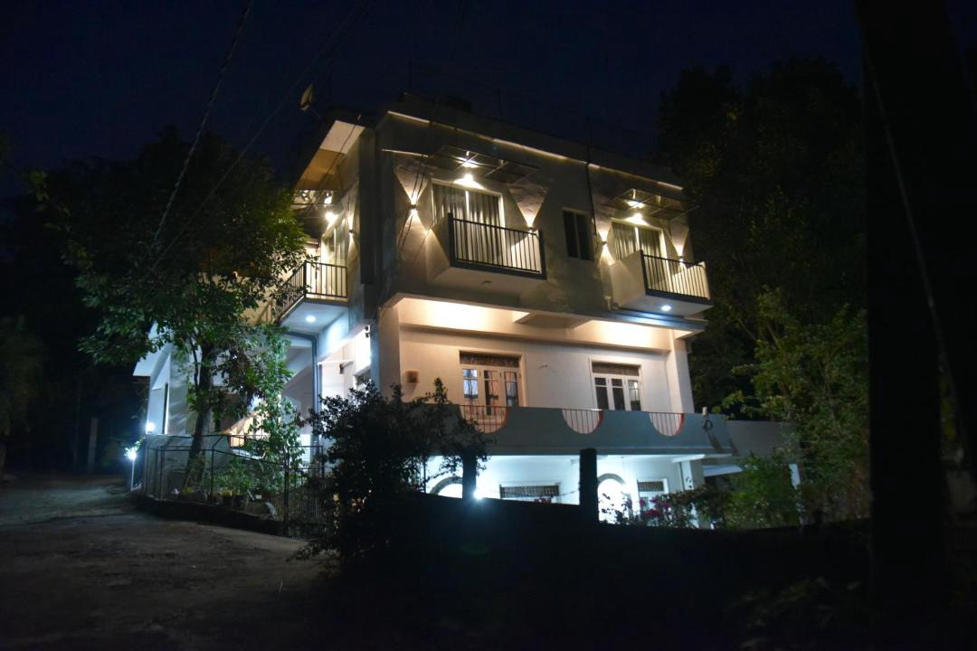 Photo of Buildings in Anniwatta