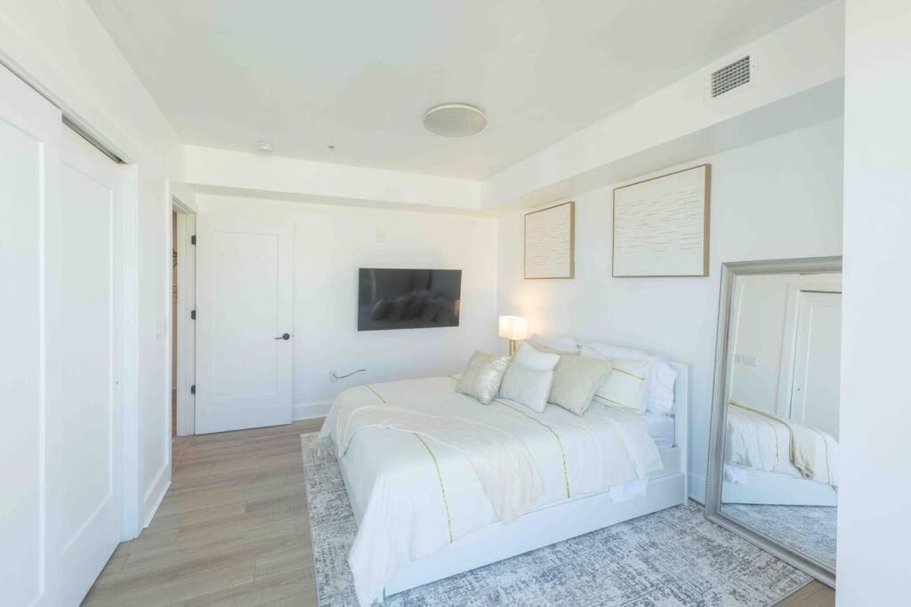 Photo of Bedroom in Navy Yard