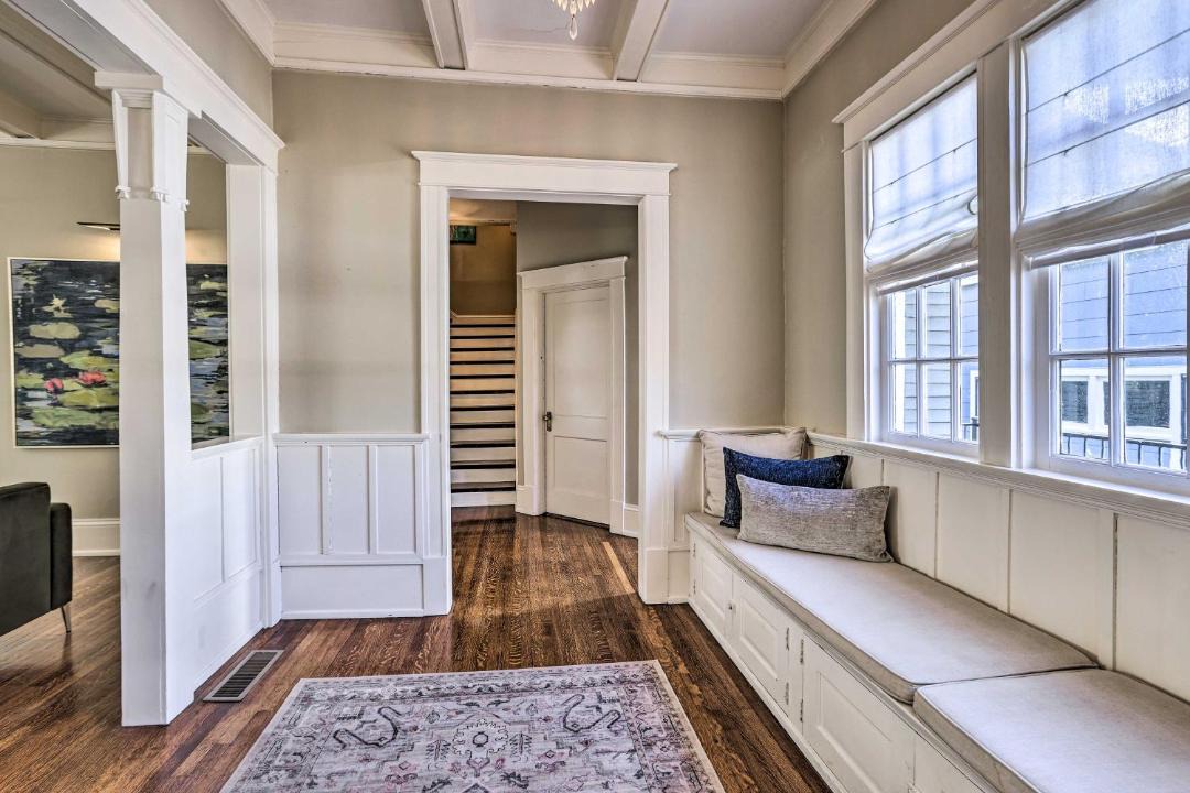 Photo of Livingroom in Crestline Heights
