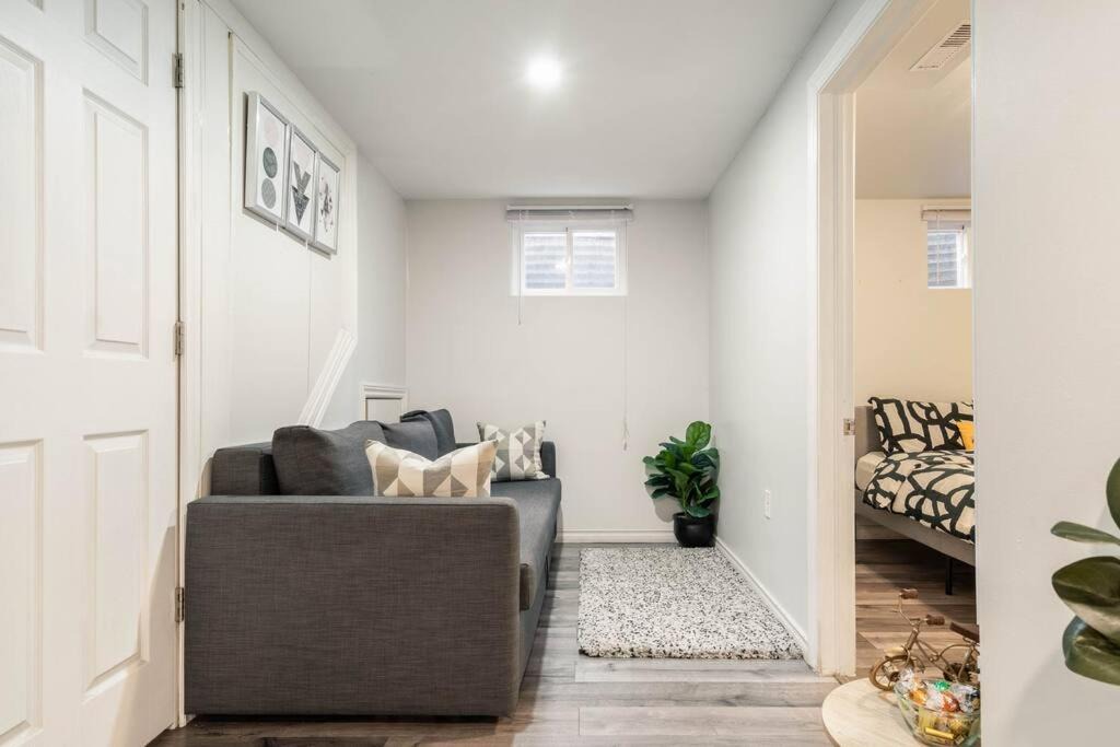 Photo of Livingroom in Hamilton