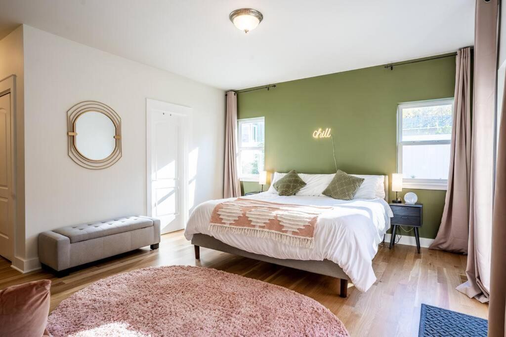 Photo of Bedroom in Ashland