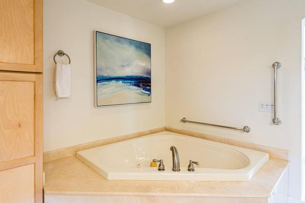 Photo of Bathroom in Ashland