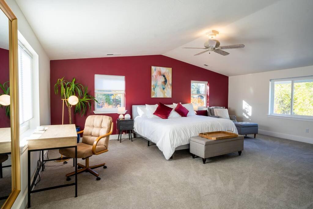 Photo of Bedroom in Ashland