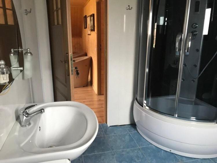 Photo of Bathroom in Yasinya