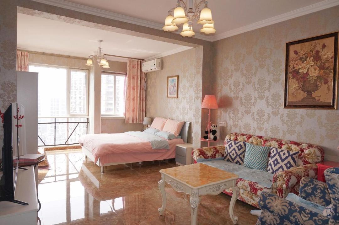 Photo of Livingroom in Jeifangbei Central Business District