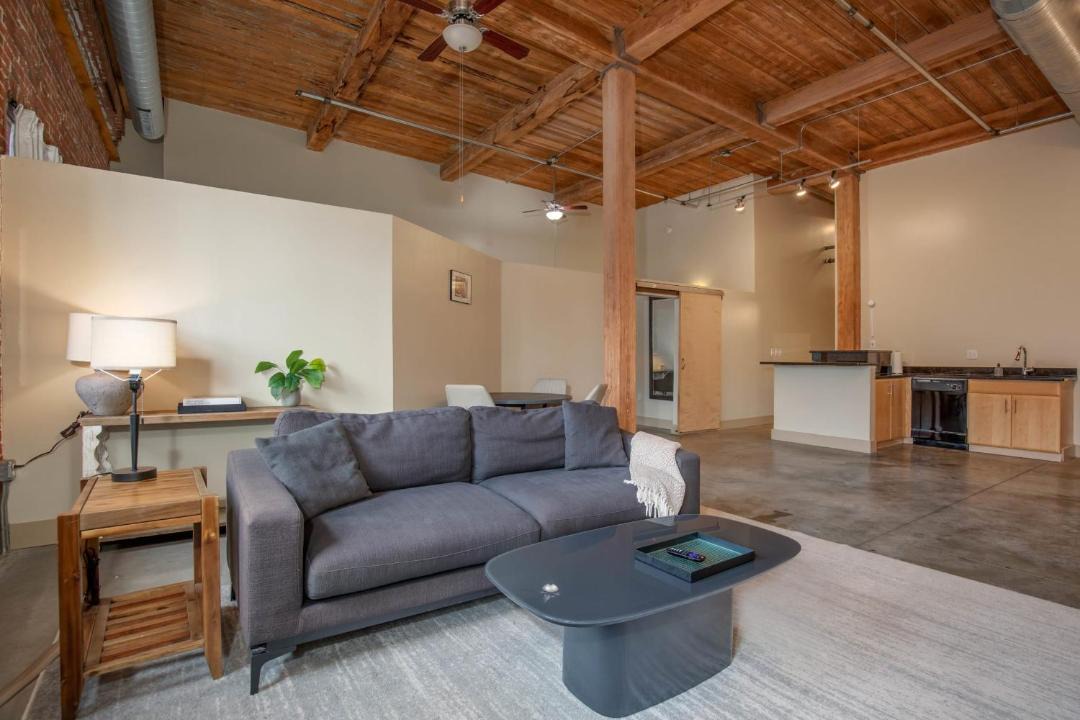 Photo of Livingroom in Downtown West