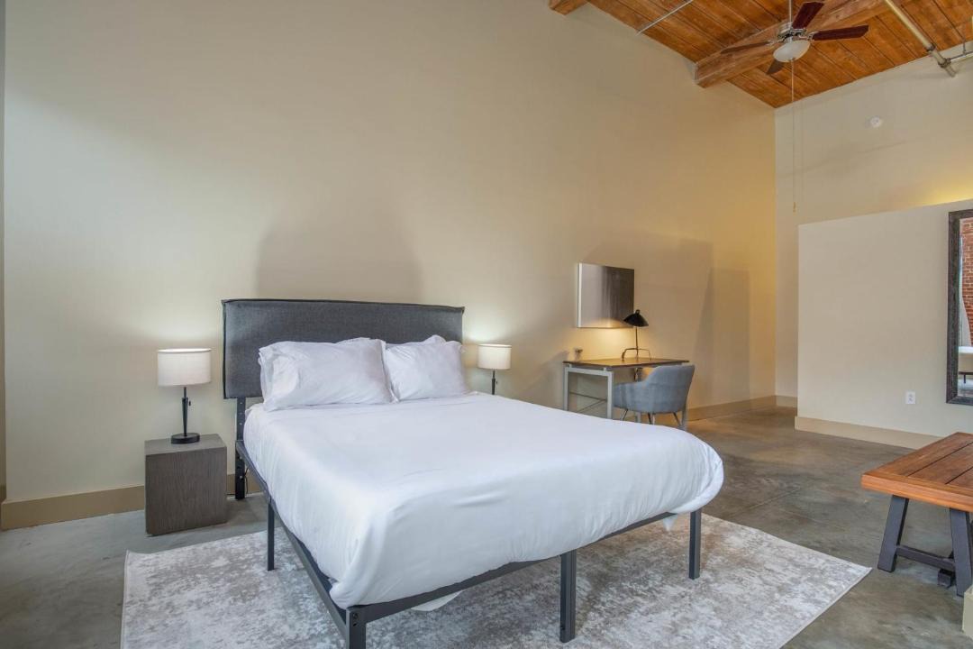 Photo of Bedroom in Downtown West