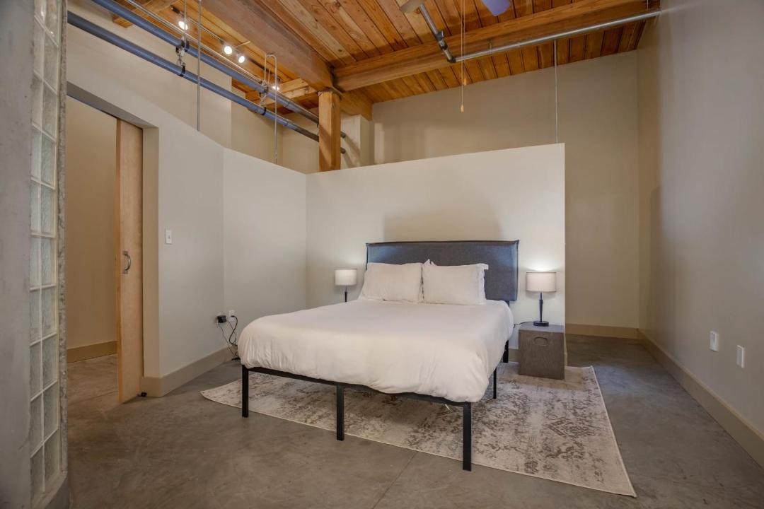 Photo of Bedroom in Downtown West