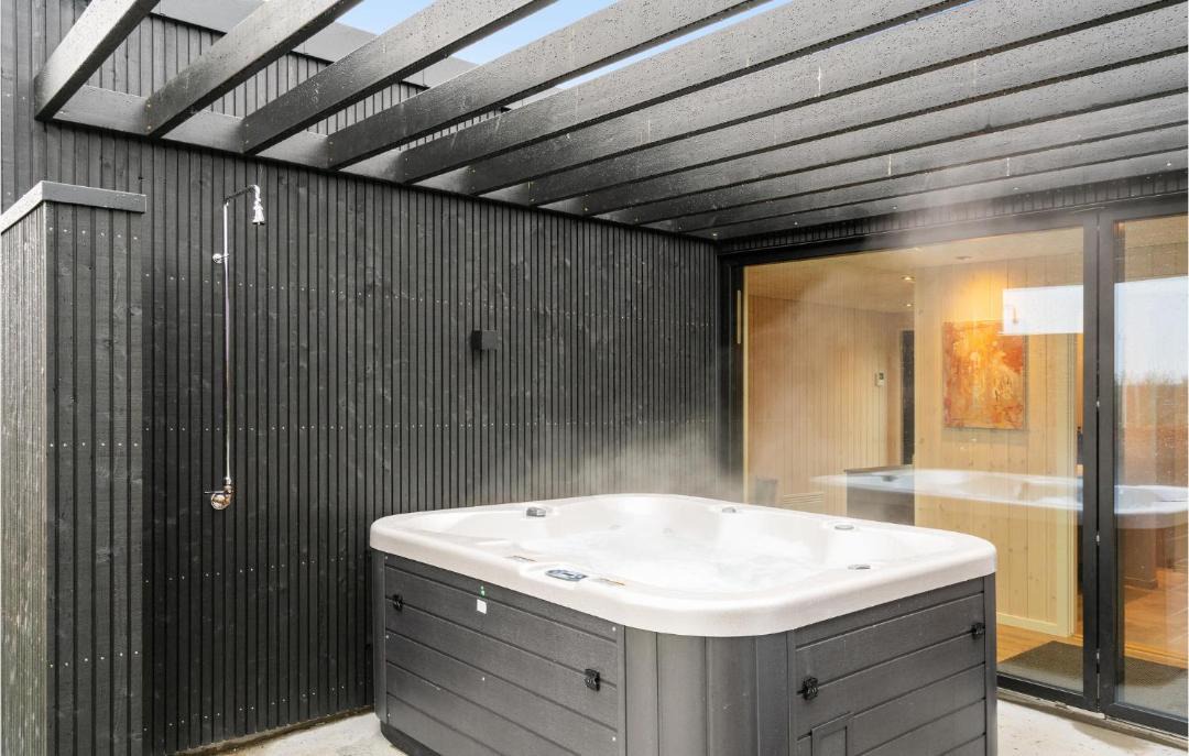 Photo of Bathroom in Flovt Strand