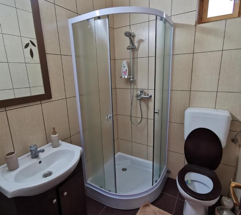 Photo of Bathroom in Reghin