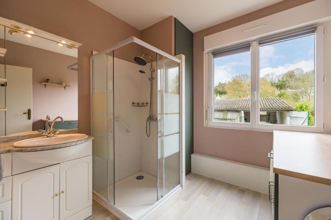 Photo of Bathroom in Pontrieux