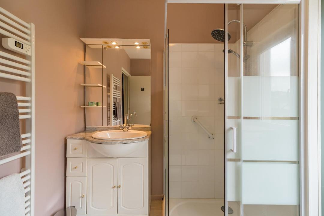 Photo of Bathroom in Pontrieux