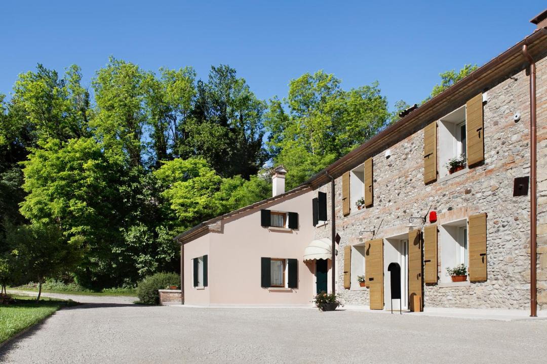 Photo of Buildings in Pederobba