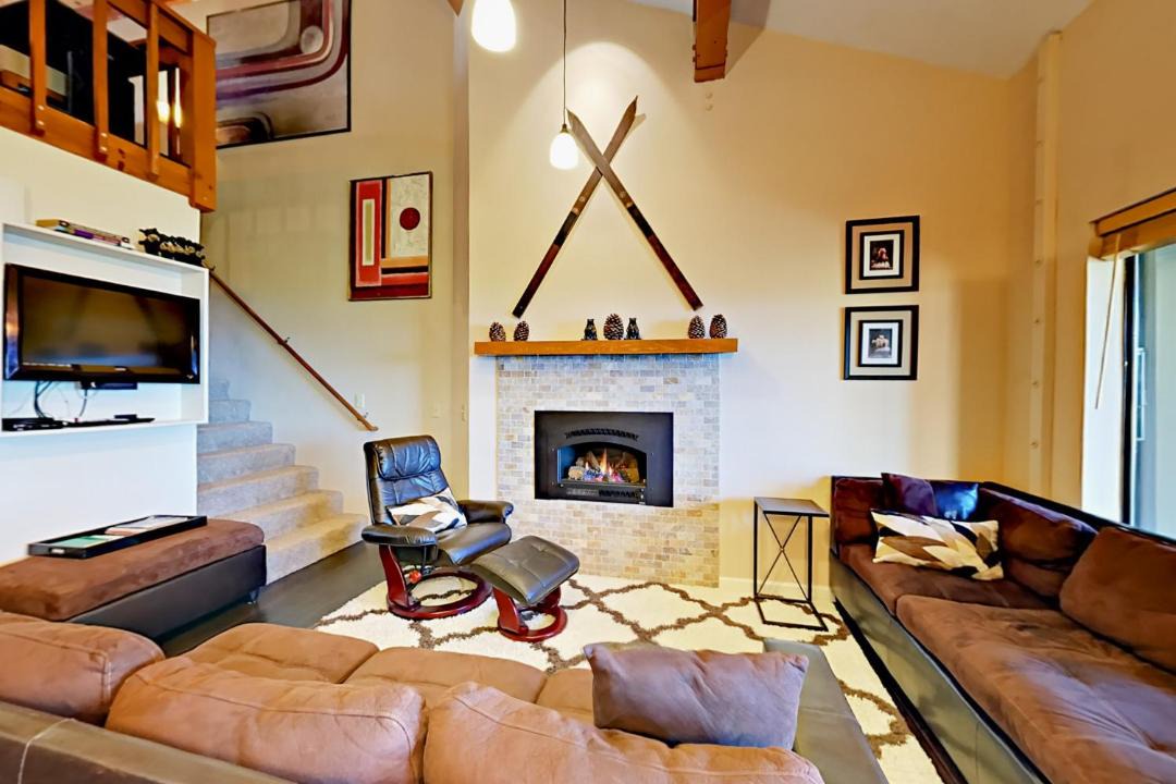 Photo of Livingroom in Tahoe Village