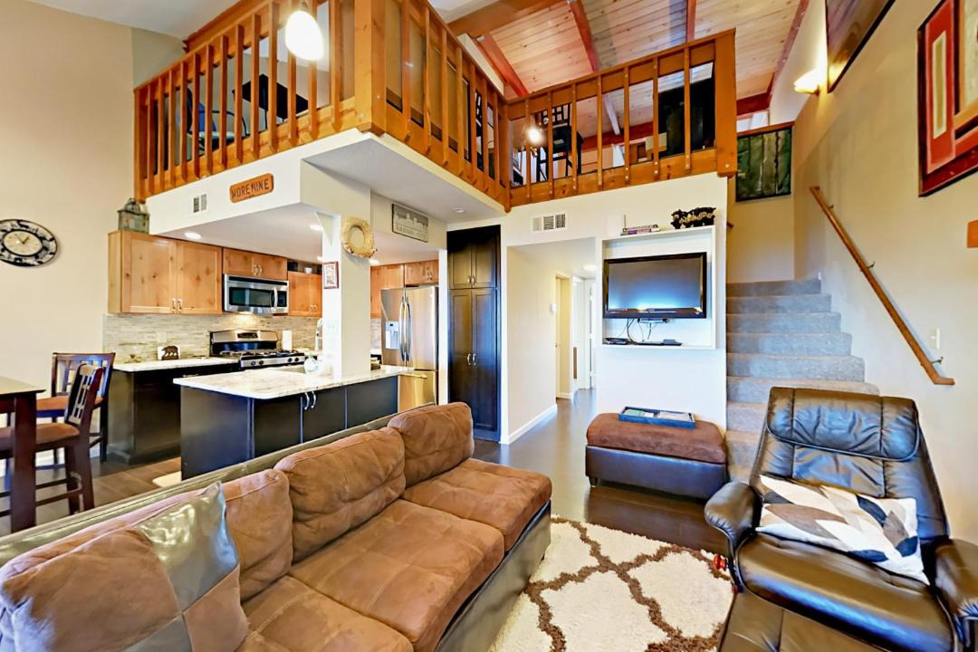 Photo of Livingroom in Tahoe Village