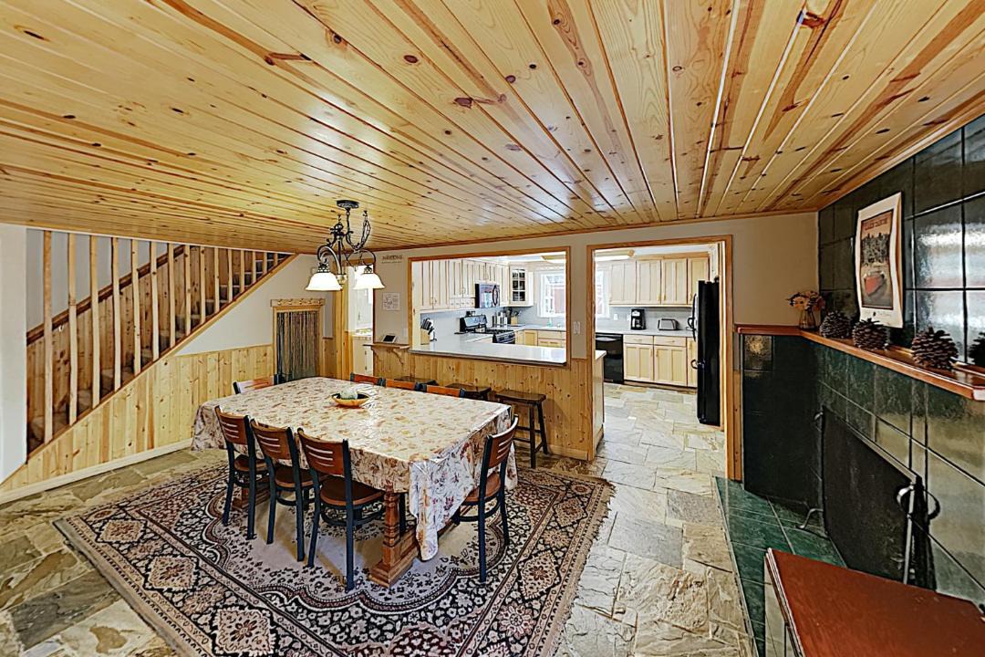 Photo of Kitchen in Black Bart