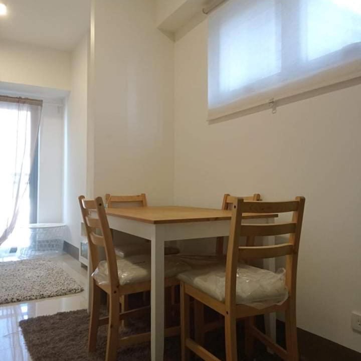 Photo of Livingroom in Highway Hills