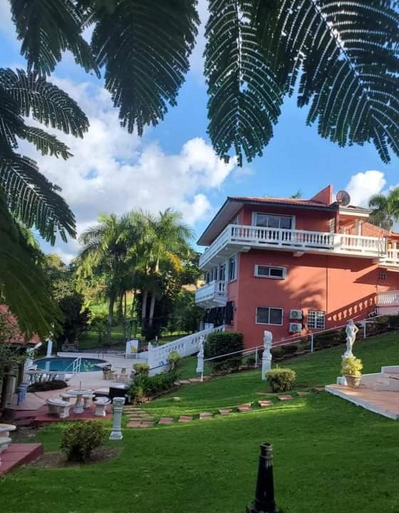 Photo of Buildings in Mata de Platano