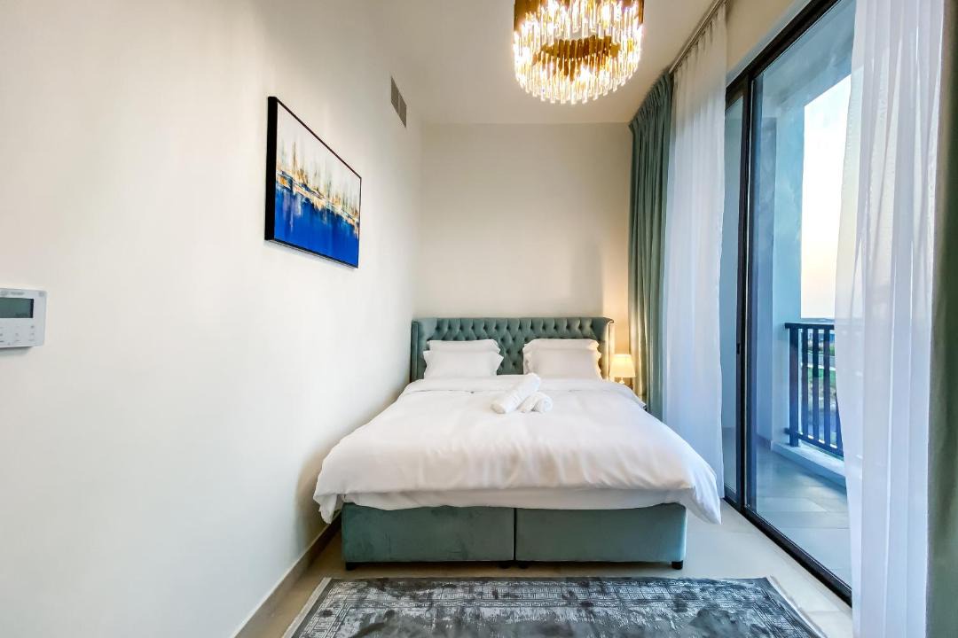 Photo of Bedroom in Mina Al Arab