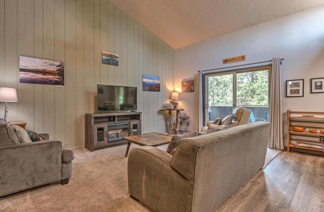 Photo of Livingroom in Sunriver