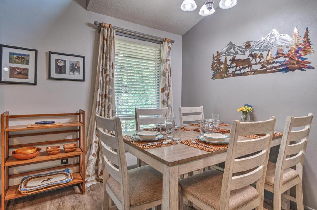 Photo of Livingroom in Sunriver