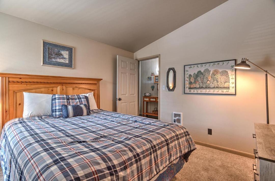 Photo of Bedroom in Sunriver