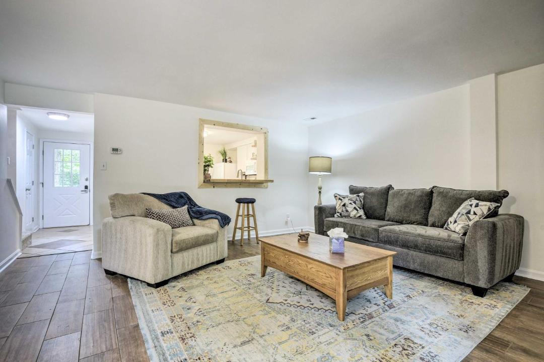Photo of Livingroom in Taylor's Pond