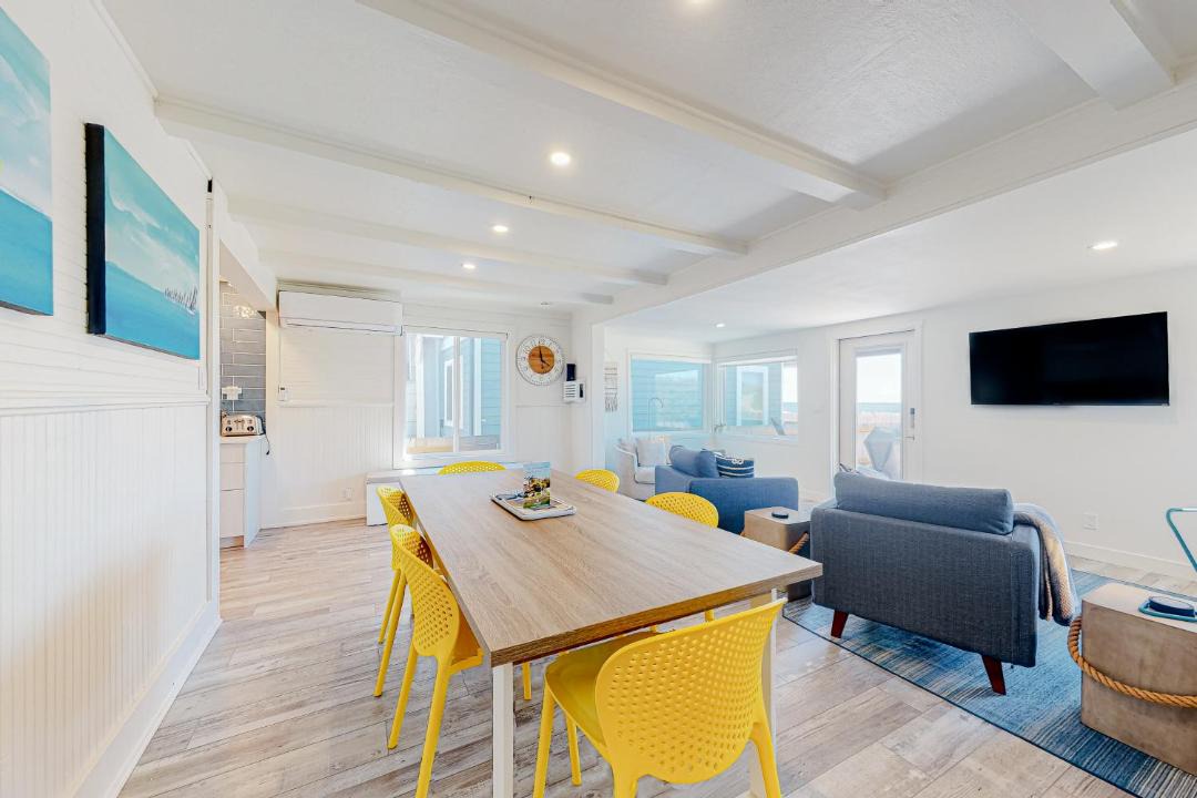 Photo of Livingroom in Rockaway Beach