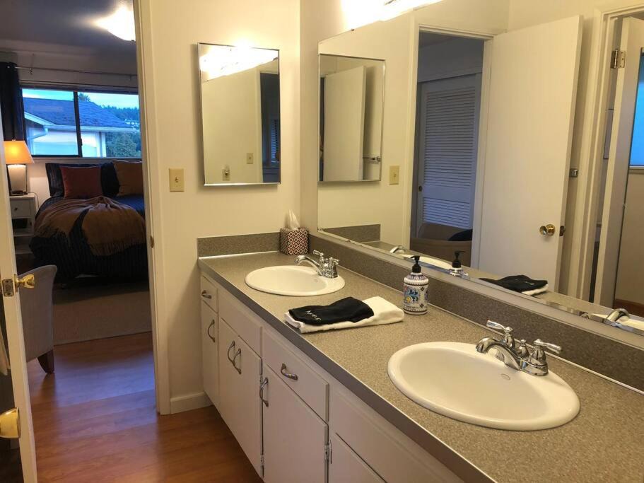 Photo of Bathroom in Adelma Beach