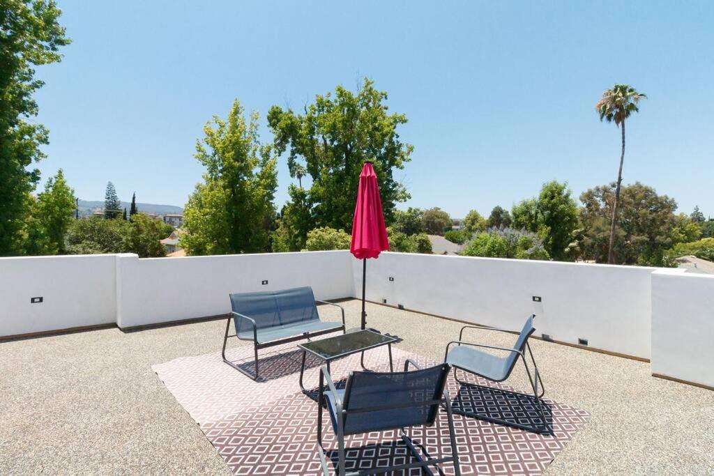Photo of Patio Balcony in Encino
