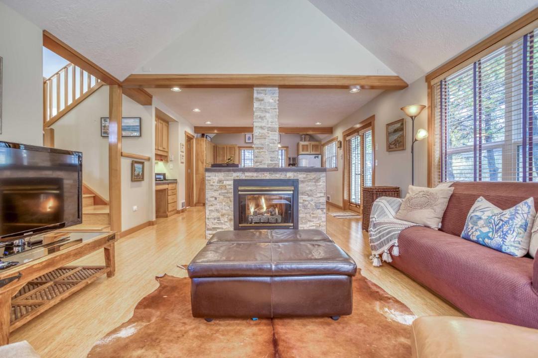 Photo of Livingroom in Shorepine Village