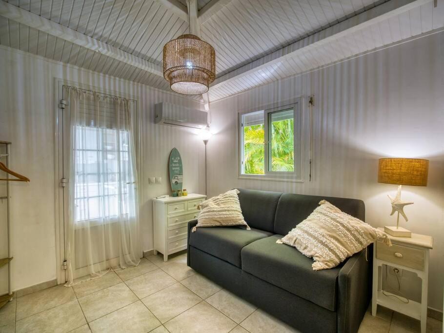 Photo of Livingroom in Lamentin