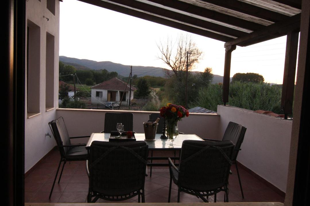 Photo of Patio Balcony in Sintiki