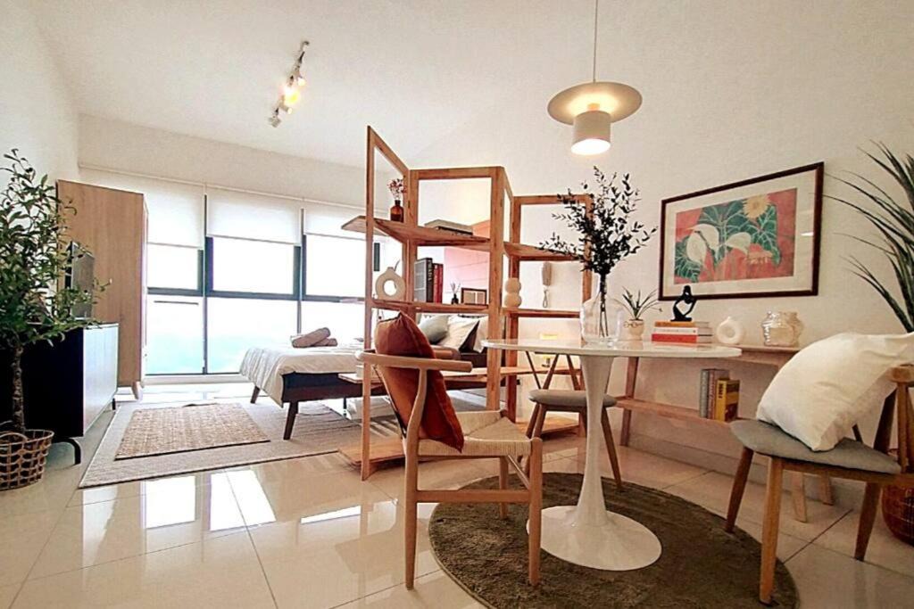 Photo of Livingroom in Maluri