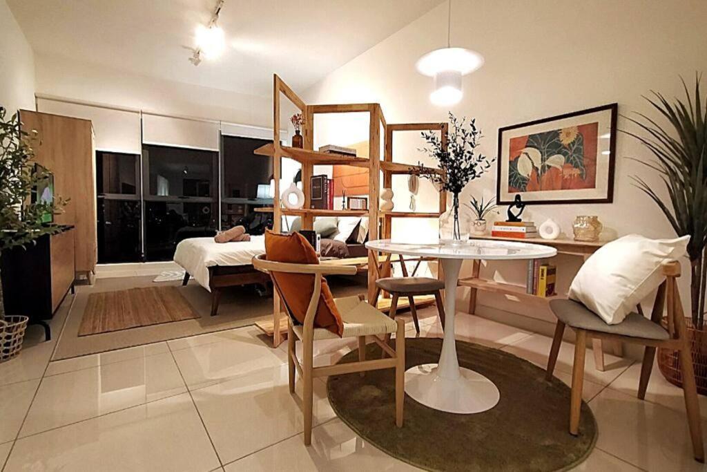 Photo of Livingroom in Maluri