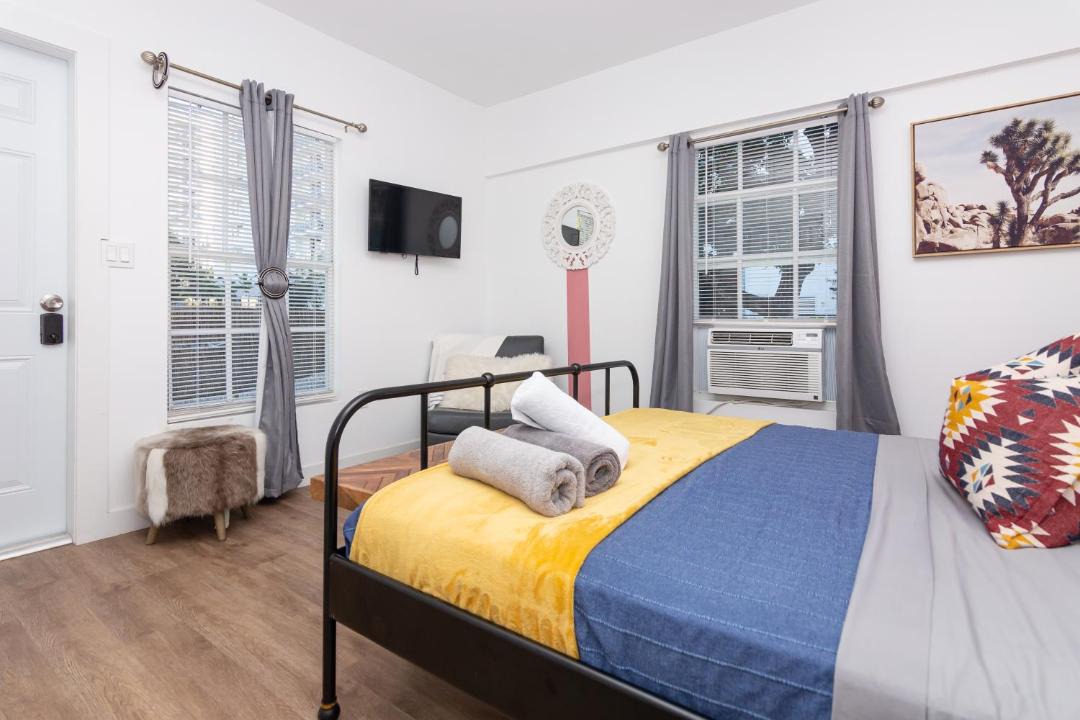 Photo of Bedroom in Midtown