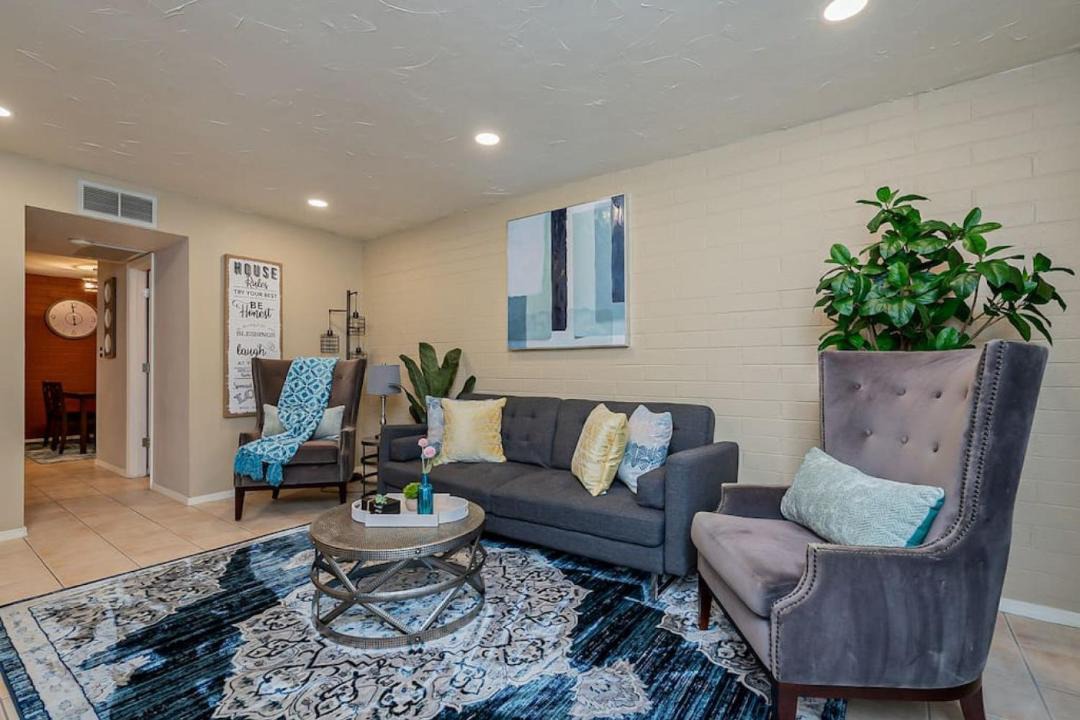Photo of Livingroom in South Scottsdale