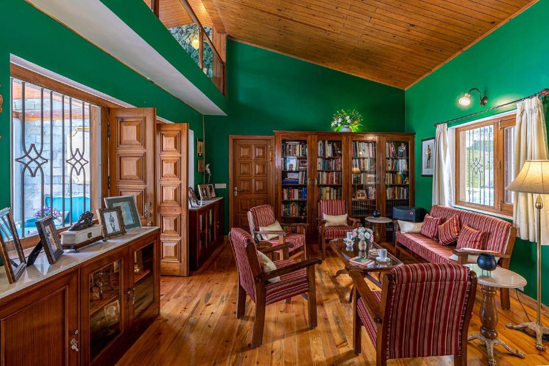 Photo of Livingroom in Nainital