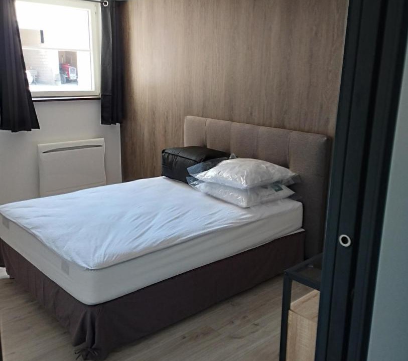 Photo of Bedroom in Saint-Martin-de-Varreville